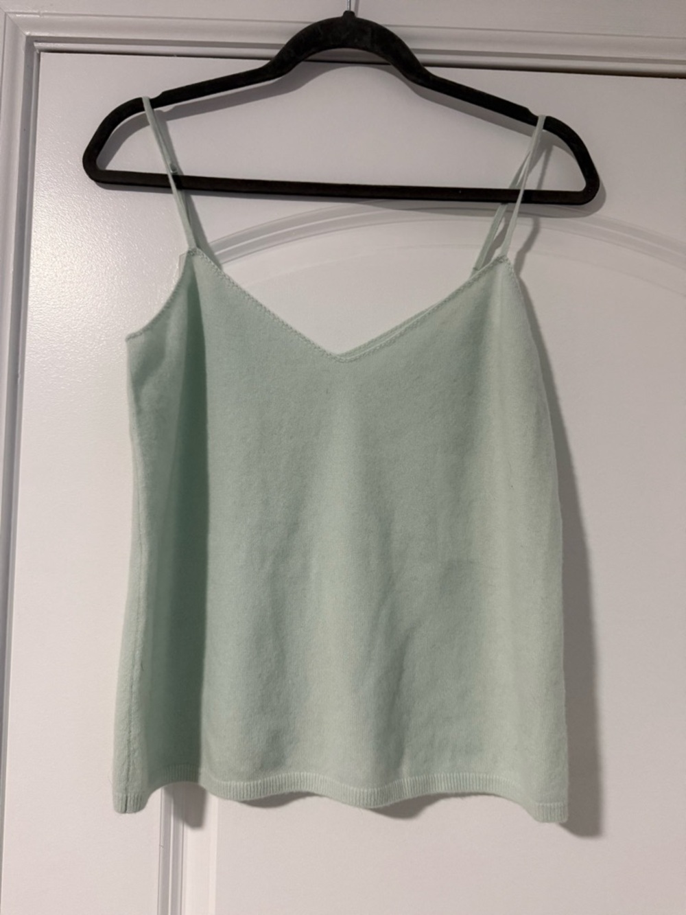 VINCE WOMENS SIZE M Mint V-Neck Spaghetti Strap Tank Top 100% CASHMERE